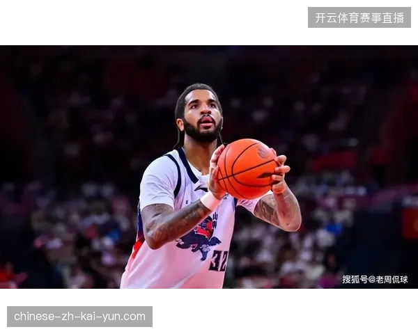 山东队内线核心凭借绝对篮板控制力荣膺篮板王,成为球队防守体系的中坚力量 山东队内线核心凭借绝对篮板控制力荣膺篮板王,成为球队防守体系的中坚力量